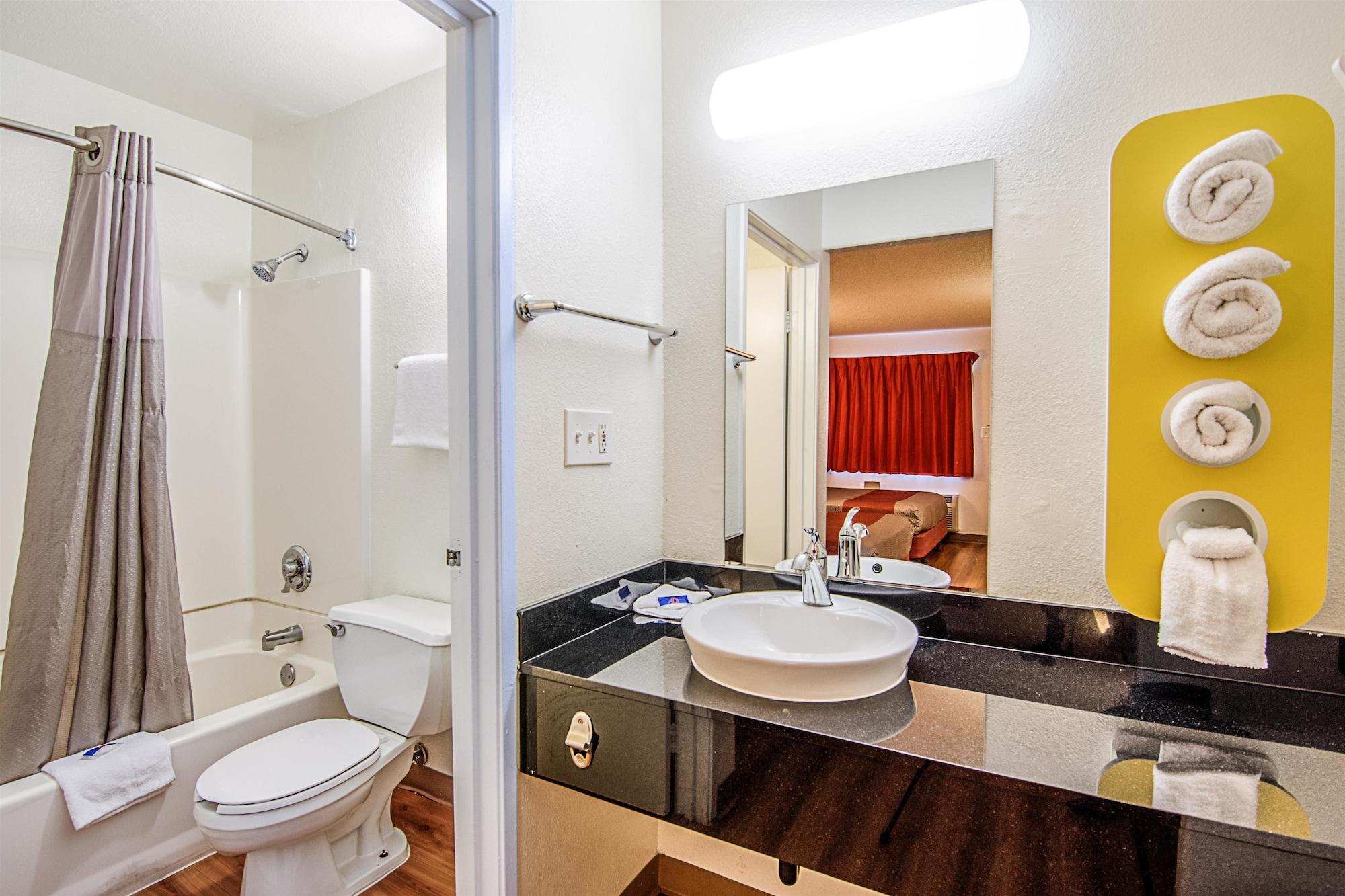 Park Inn By Radisson, โมเดสโต ภายนอก รูปภาพ