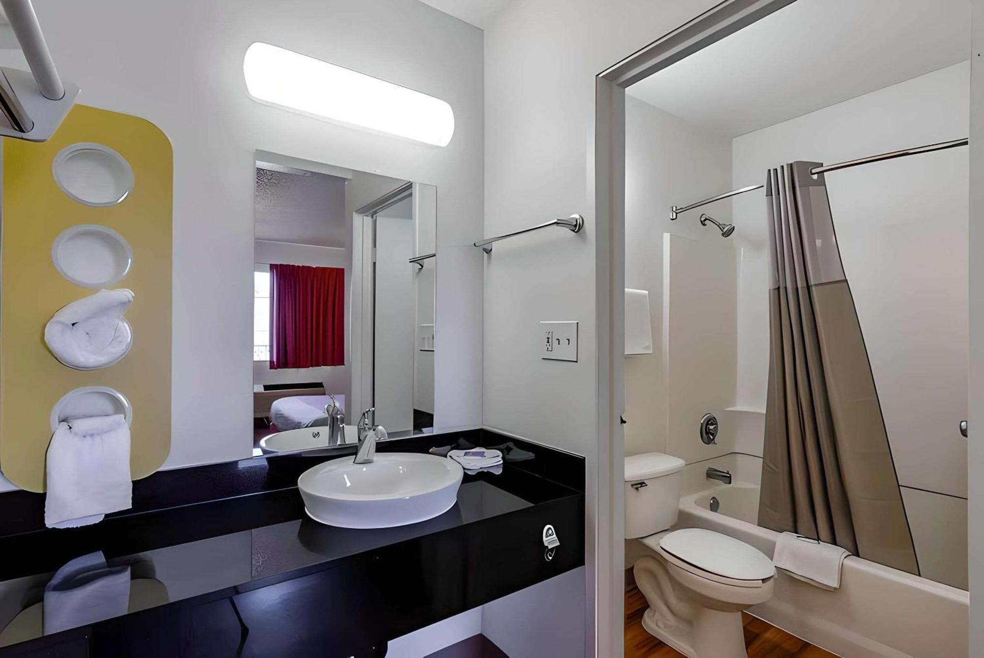 Park Inn By Radisson, โมเดสโต ภายนอก รูปภาพ